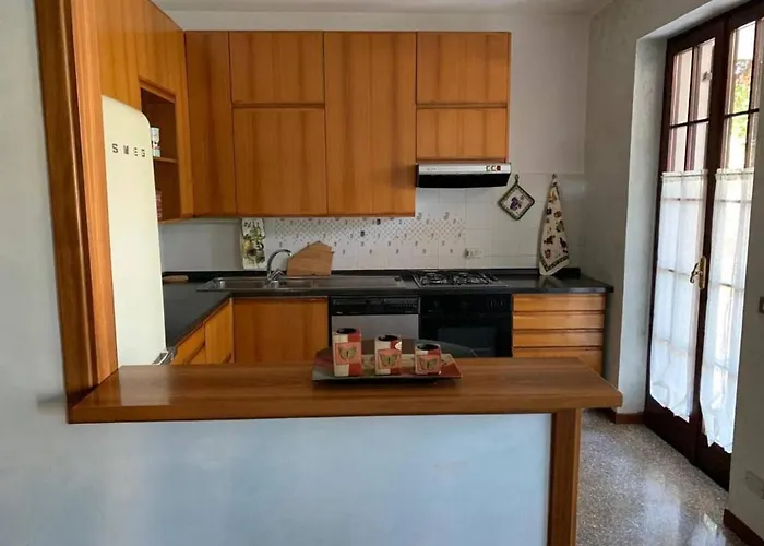 Apartment Il Portico 9 *